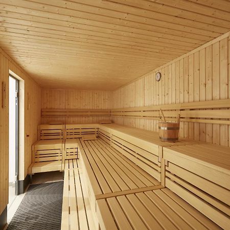 Reetland Am Meer - Premium Reetdachvilla Mit 3 Schlafzimmern, Sauna Und Kamin F07 Dranske Exterior photo