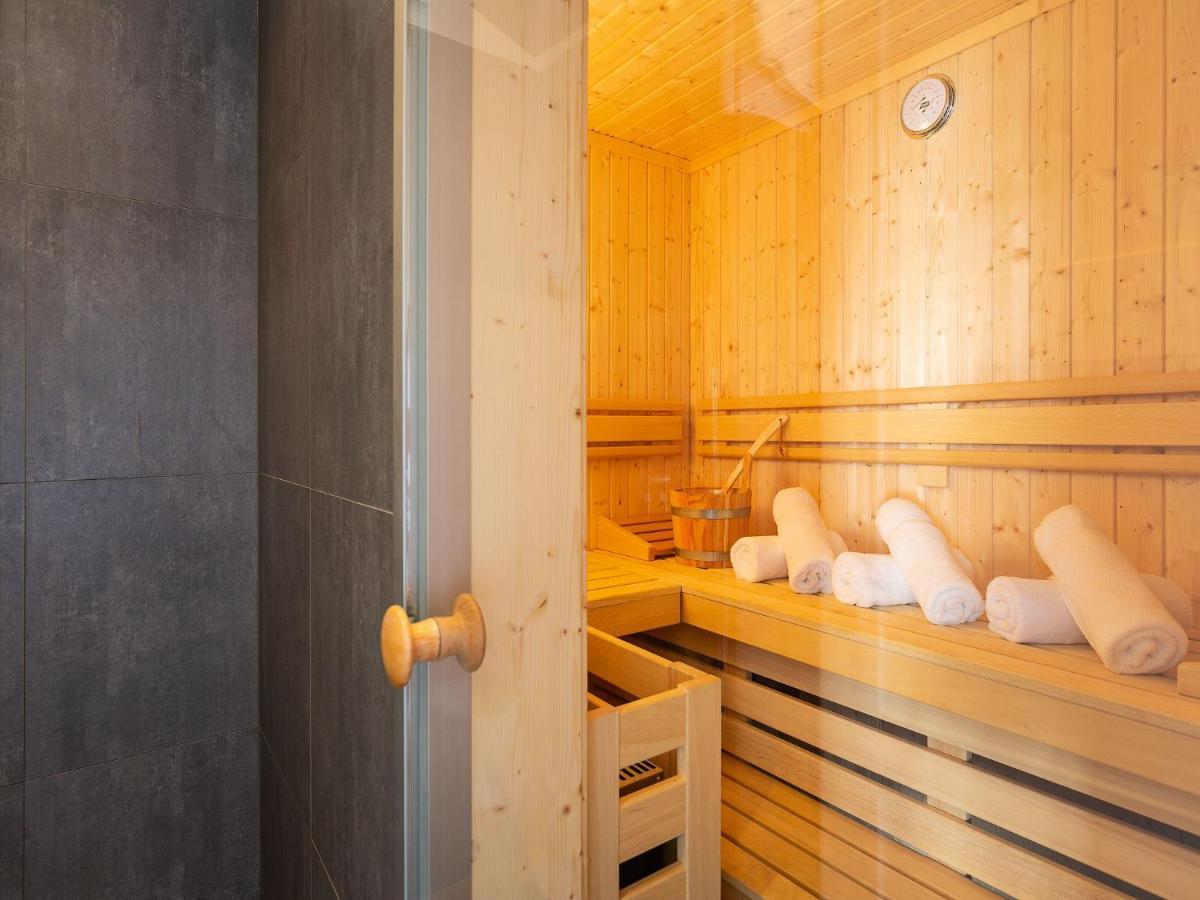 Reetland Am Meer - Premium Reetdachvilla Mit 3 Schlafzimmern, Sauna Und Kamin F07 Dranske Exterior photo